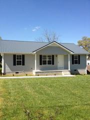 704 Oakdale St, Manchester, TN 37355-1829