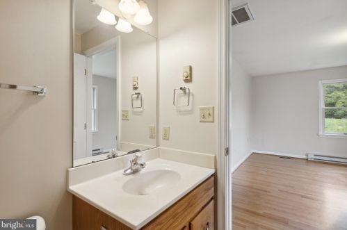 8538 Orndorff Rd, Graceham MD 21788-1337 exterior