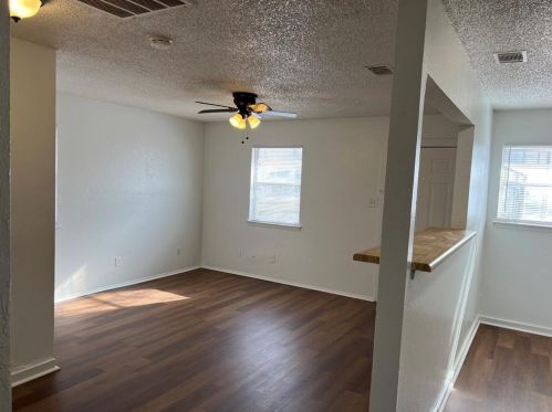 5408 Helmick Ave, Fort Worth TX  76107-7400 exterior