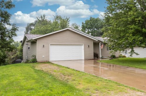 542 Bennett St, Cummingsville, MN 55923-1031