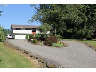 12132 Wildwood Dr, Happy Valley, OR 97089-6011