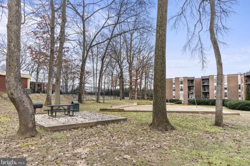 3314 Woodburn Village Dr, Annandale VA  22003-1252 exterior