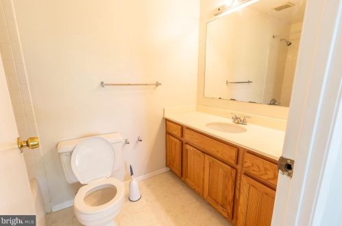 9719 Softwater Way, Columbia MD  21046-1820 exterior