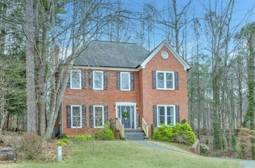 220 Bent Oak Ln, Holly Springs, GA 30189-8120