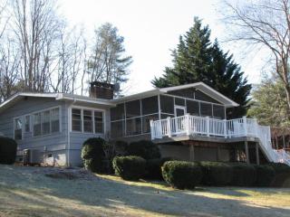 3001 Blackberry Ln, Hiwassee, VA 24347-2277