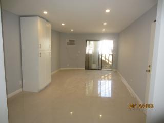 852 Bunker Hill Ave, Los Angeles CA  90012-6401 exterior