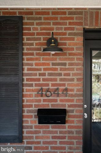 4644 Locust St, Philadelphia, PA 19139-4414