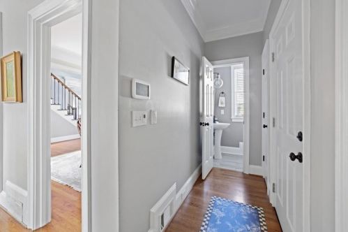 4450 Crestwicke Pointe, Atlanta GA  30319-1081 exterior