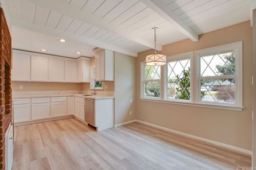 2918 Westridge Rd, Riverside CA  92506-4454 exterior