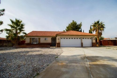 11048 Tamarisk Rd, El Mirage, CA 92301-3619