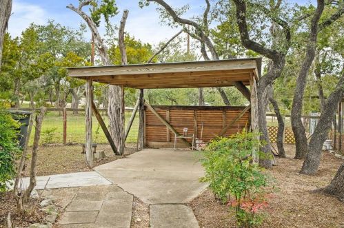 5116 Avispa Way, Austin TX  78738-7602 exterior