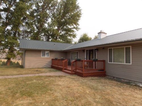 16 Joy Ln, Baker, ID 83467-5125