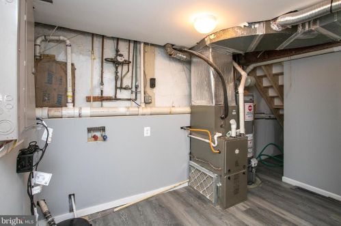 1005 Fairview Ave, Silver Spring MD  20912-5976 exterior