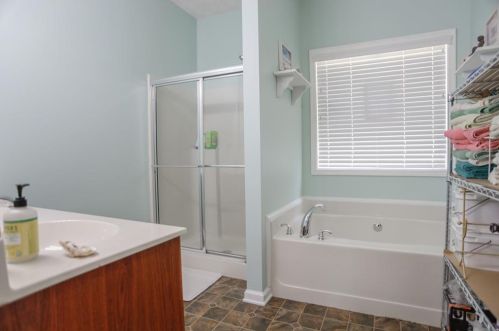 122 Laurel Oaks Ln, Jefferson GA  30549-5554 exterior