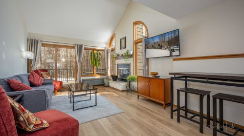 18 Valleywood Ln, Galena, IL 61036-8734