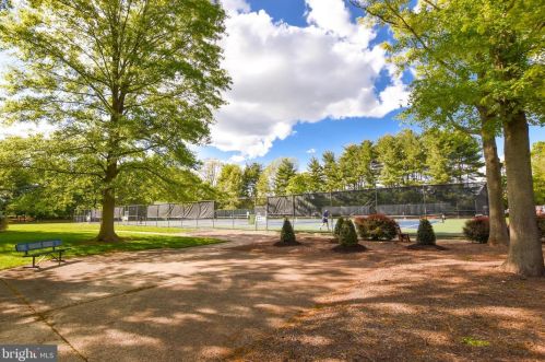 343 Sayre Dr, Princeton NJ  08540-5839 exterior