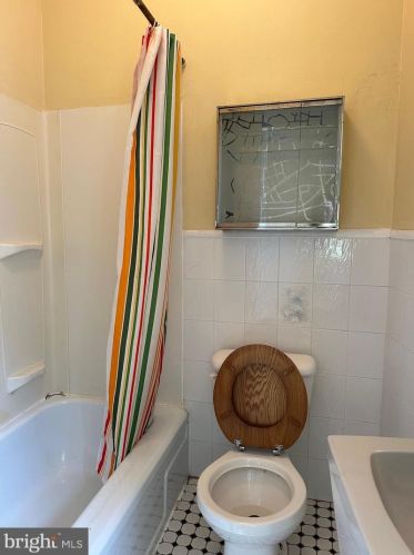 1839 4 St, Philadelphia PA 19122-2202 exterior