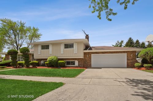 838 River Forest Ct, Bensenville, IL 60106-3234