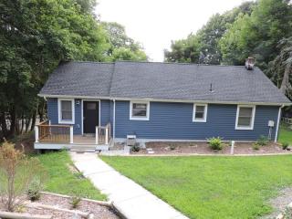 116 Lakeside Blvd, Hopatcong, NJ 07843-1400