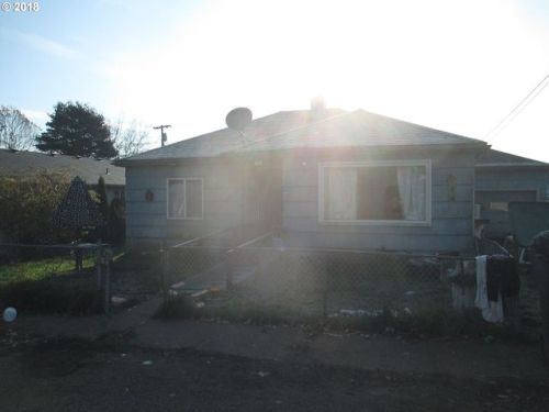 271 2nd St, Willamina, OR 97396-2771