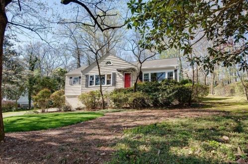 2605 Elsinore St, Atlanta, GA 30344-6723