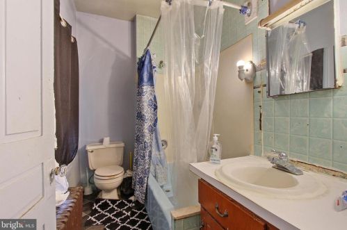 108 Penn St, York PA  17401-3089 exterior