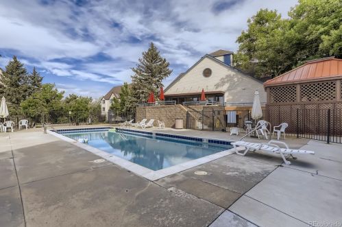 6380 Boston St, Englewood CO 80111-5318 exterior