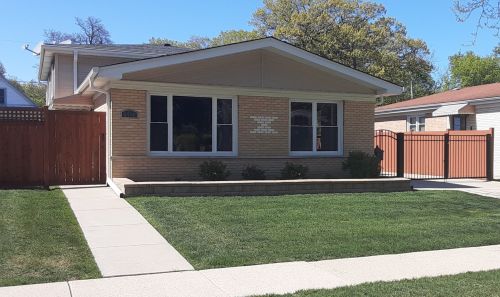 6710 Forest View Ln, Niles, IL 60714-4406
