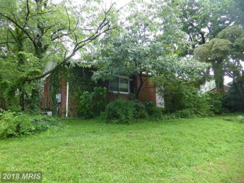 6831 30th Rd, Arlington, VA 22213-1601