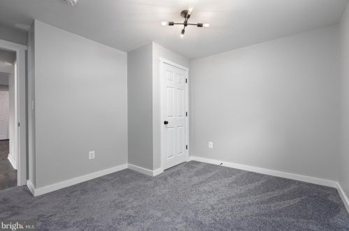 7119 Kerr Dr, Springfield VA  22150-3635 exterior