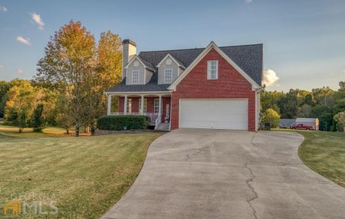 1231 Blue Springs Dr, Loganville, GA 30052-9232
