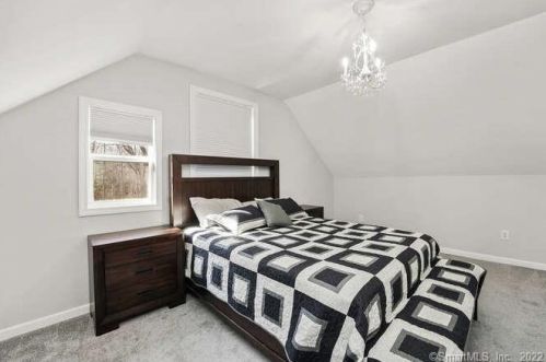 35 Philo Curtis Rd, Sandy Hook CT  06482-1220 exterior