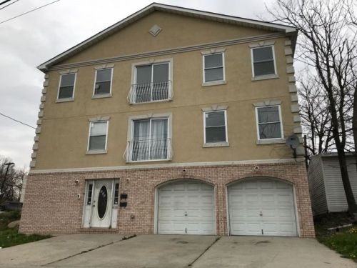 658 18th Ave, Irvington, NJ 07111-4456