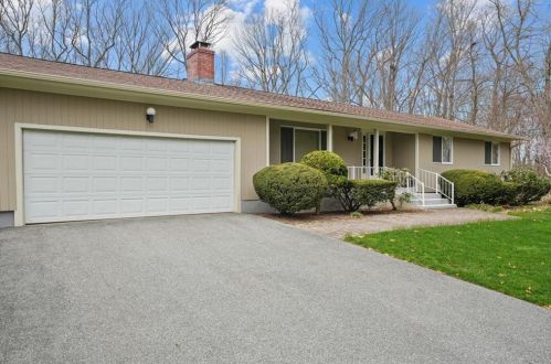 10 Lampercock Ln, Lincoln, RI 02865-4225