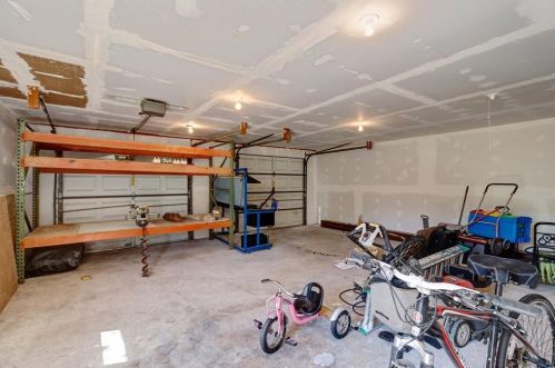 6301 Dream Ln, Fort Worth TX  76148-3308 exterior