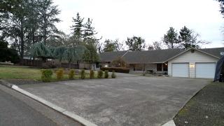 591 Thora Circle Dr, Winchester OR  97495 exterior