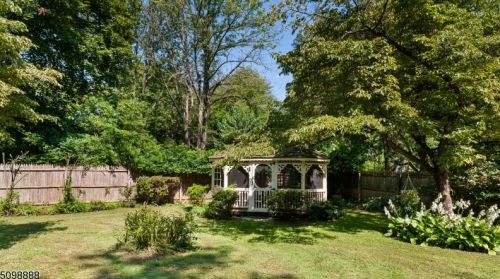 31 Washington Ave, Princeton NJ 08540-8406 exterior