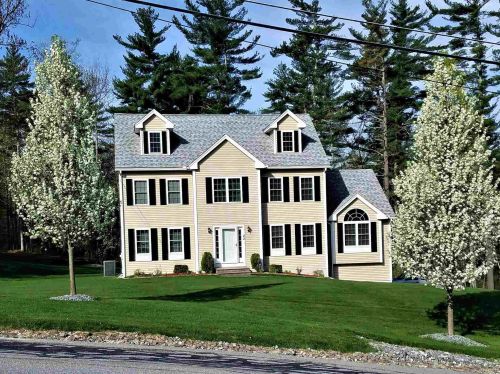 22 Webster Ave, Pelham, NH 03076-2829