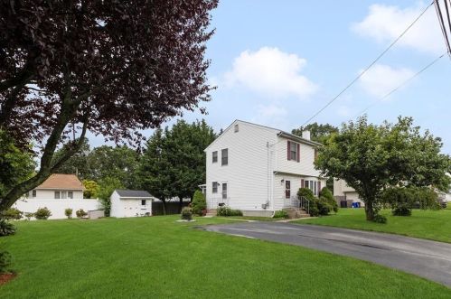 115 Rome Ave, Warwick, RI 02886-1963