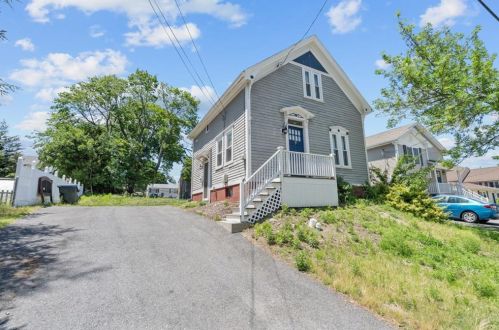166 Ophelia St, Providence, RI 02909-5737