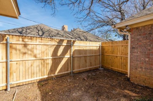 7309 Century Dr, Fort Worth TX 76140 exterior