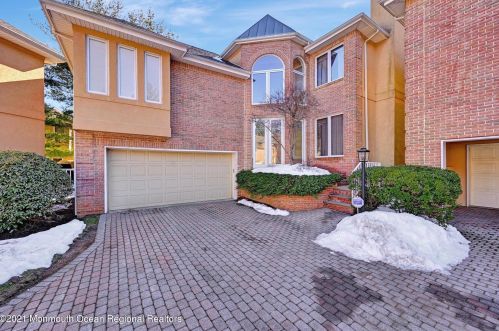 32 Alta Vista Ct, Holmdel Village, NJ 07733-2521