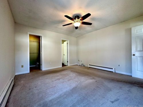 84 Mccormick Ln, Middletown CT  06457-2076 exterior