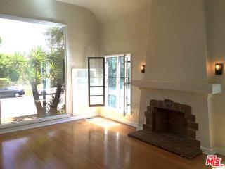 139 Crescent Heights Blvd, Los Angeles CA  90048-3521 exterior