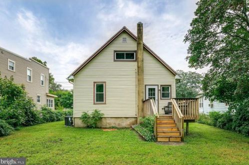 708 Park Ave, Palmyra, NJ 08065-1726