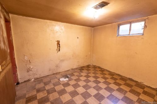 9055 Beechwood Dr, Denver CO  80229-4050 exterior