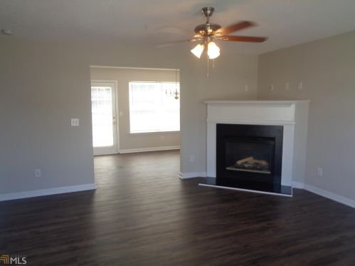 324 Goldenrod Dr, Stockbridge GA  30281-7262 exterior