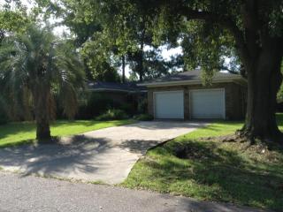 17 Dolmane Dr, Charleston, SC 29407-6957