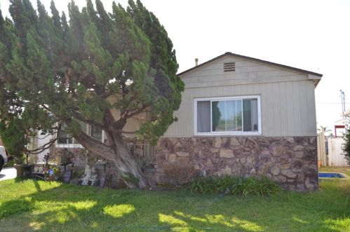 4975 Date Pl, San Diego, CA 92102-1345