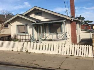 946 Wainwright St, Monterey, CA 93940-2150